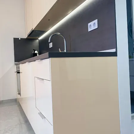 Апартамент Blue Magenta 2 *