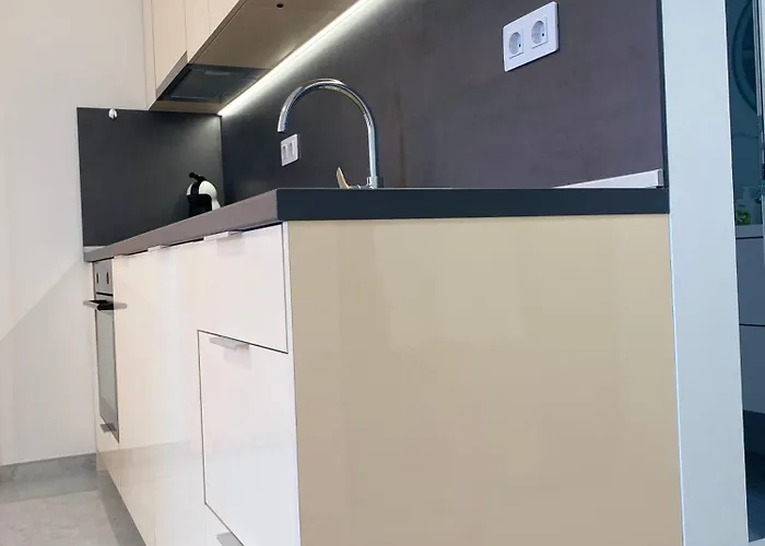 Апартамент Blue Magenta 2 *