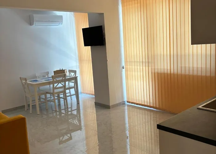 Апартамент Blue Magenta 2 *